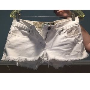 Hollister Frayed Shorty Short